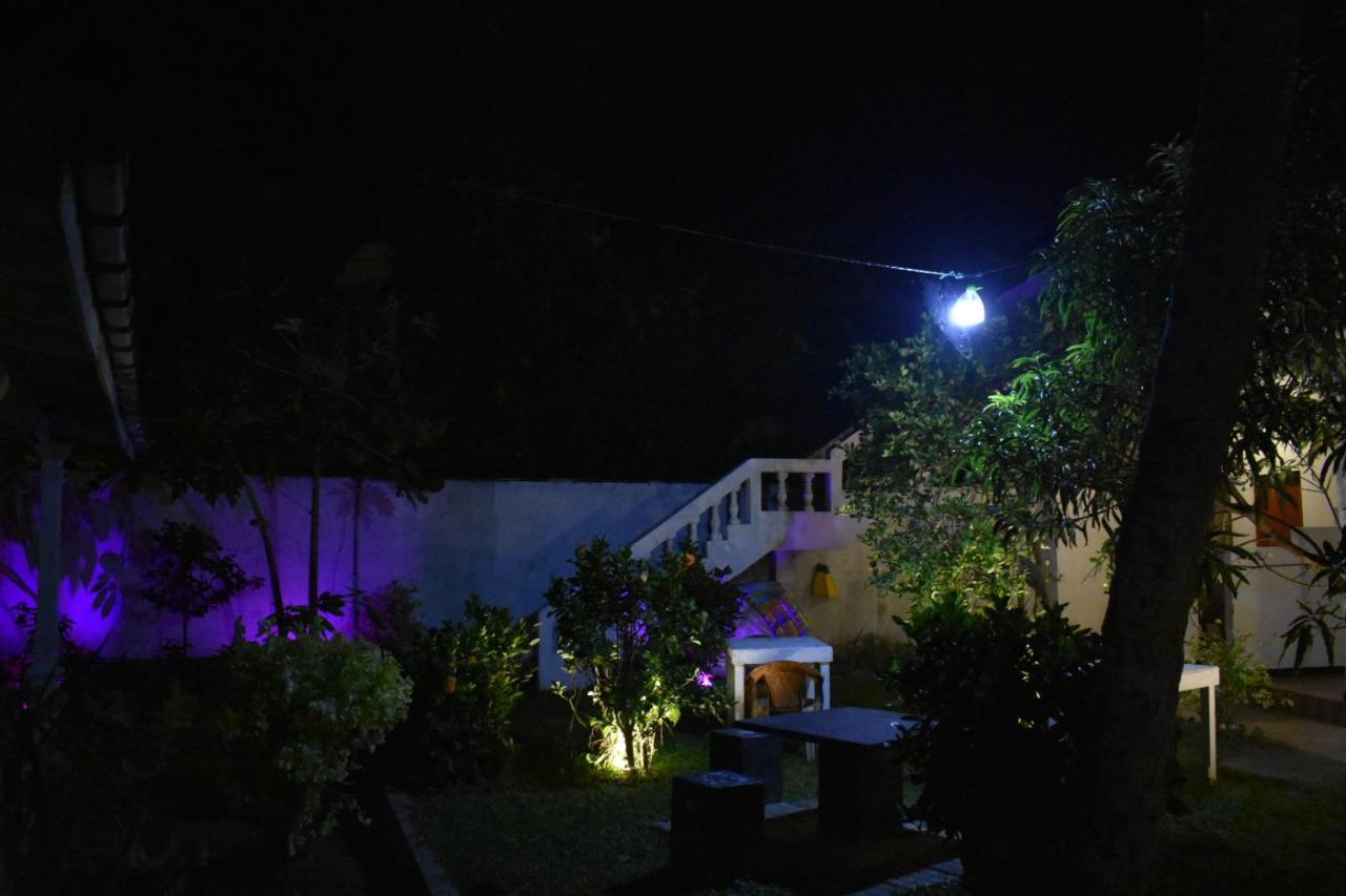 Aroma Guest House Mirissa Exterior foto